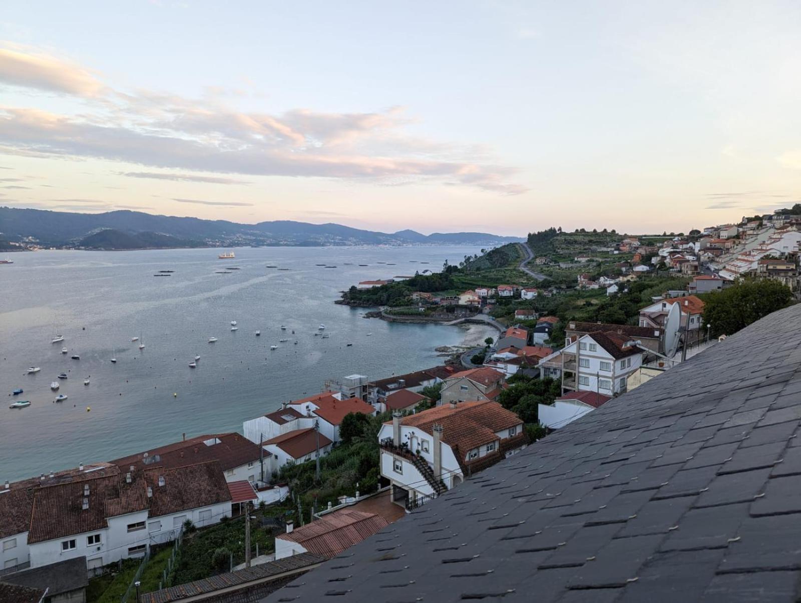 Apartament Atico Con Vistas En Raxó Zewnętrze zdjęcie